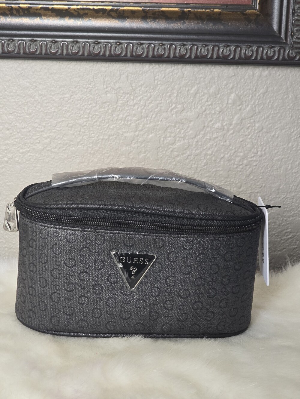 GUESS Logo Zip Makeup Bag Case w/ Top Handle, Black & Gray Logo Print - Picture 1 of 10